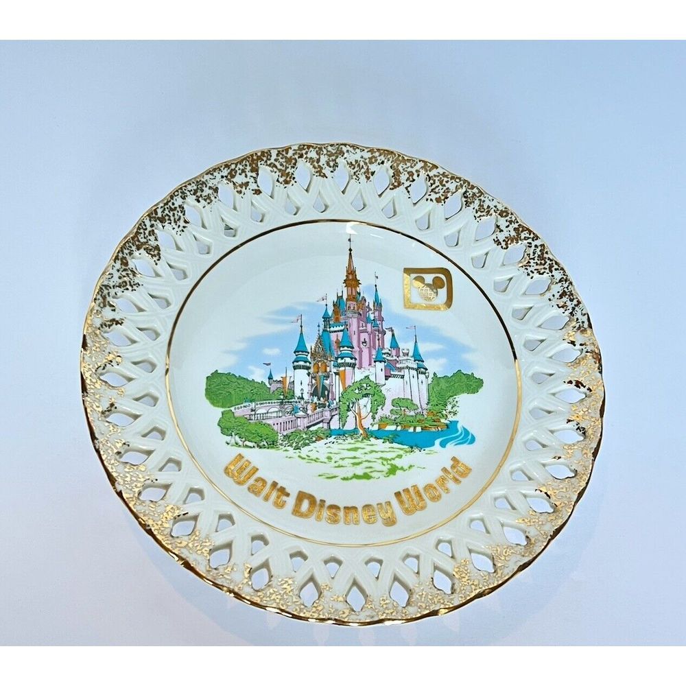 Vintage Walt Disney World Castle Decorative Hanging Plate 7" Japan Ceramic